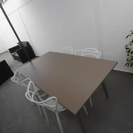 For A Roesmar Apartment *